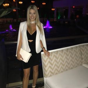 Meet your Posher, Naomi